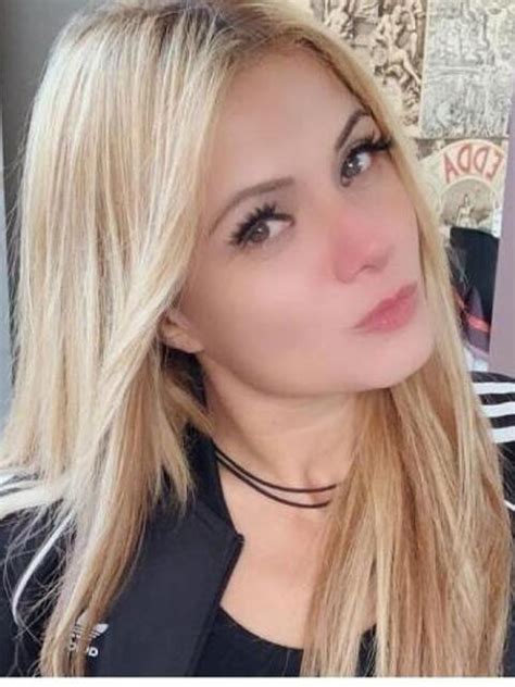 Escort Napoli zona Fuorigrotta, Donna Cerca Uomo Napoli zona ...